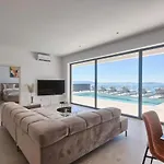 Ultima With Sea View, Private Pool, Jacuzzi, Gym And Sauna