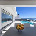 Ultima With Sea View, Private Pool, Jacuzzi, Gym And Sauna Willa
