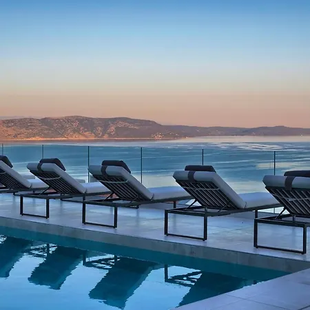 Vila Ultima With Sea View, Private Pool, Jacuzzi, Gym And Sauna Vicani