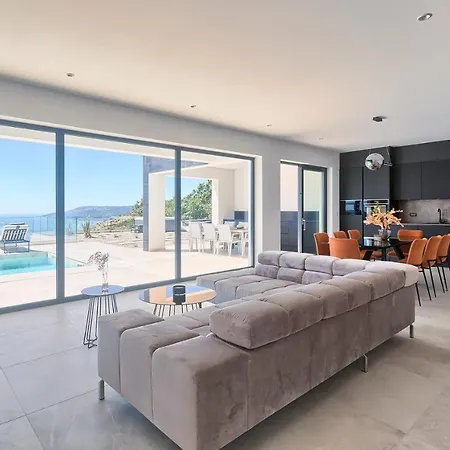 Villa Ultima With Sea View, Private Pool, Jacuzzi, Gym And Sauna *